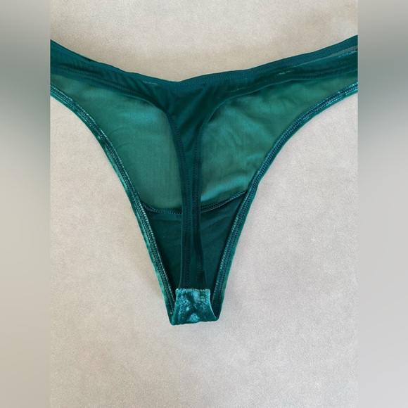 NWOT Victoria Secret PINK thong size Large - Picture 4 of 5